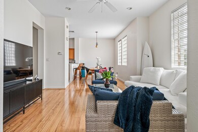 690 Pacific Grove Dr unit 6, West Palm Beach, FL 33401 - photo 2