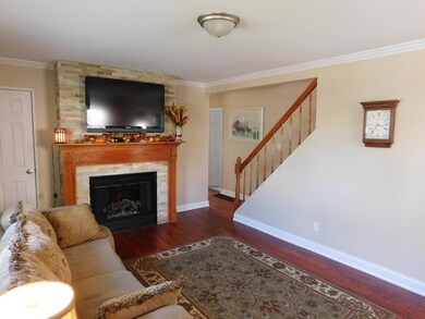 653 Scriven Ave, Columbus, OH 43228 - photo 6