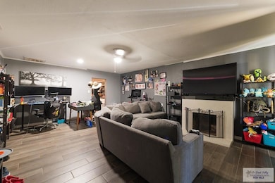 816 S Indiana Ave, Weslaco, TX 78596 - photo 2