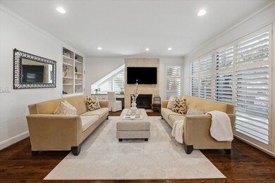 220 Litchfield Ln, Houston, TX 77024 - photo 5