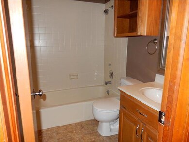 5431 Monrovia St, Shawnee, KS 66216 - photo 7