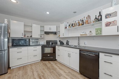 9519 Hicks Rd, Needville, TX 77461 - photo 7