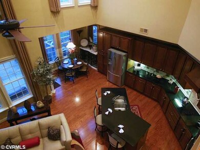 Kitchen - Huge kitchen with tons of storage, islan