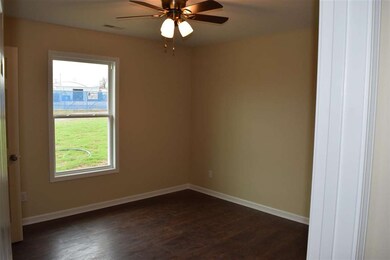 702 Vincent St unit 700, Manchester, TN 37355 - photo 5