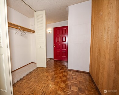 Monaco Villa unit 202B, Mercer Island, WA 98040 - photo 3