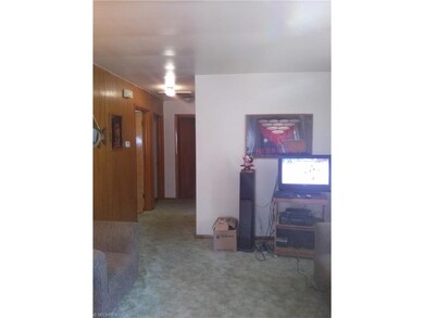 Living Room looking down the Hall!