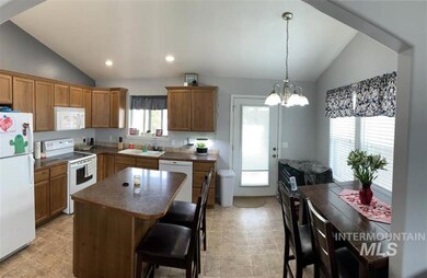 236 W 27th St, Burley, ID 83318 - photo 3