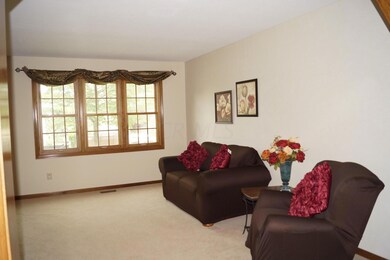 863 Wedgewood Dr, Marysville, OH 43040 - photo 5