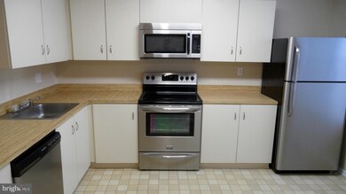 4 Hamlet Dr, Owings Mills, MD 21117 - photo 3