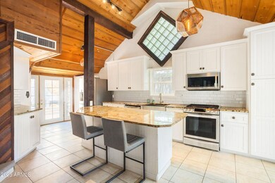 Gourmet kitchen