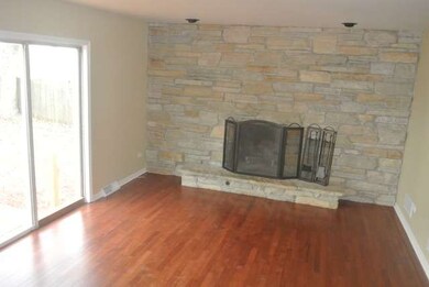 11S570 Mcgrath Ln, Naperville, IL 60564 - photo 4