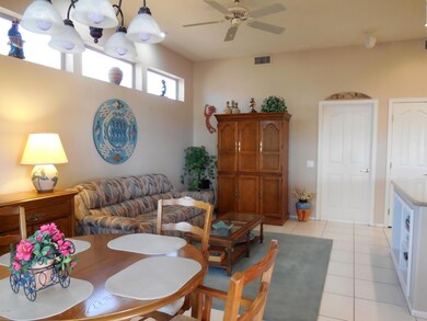 Breakfast nook & family room