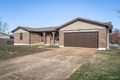 2104 Wellington Dr, Imperial, MO 63052 - photo 2