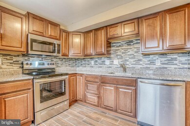 5463 Princess Dr, Rosedale, MD 21237 - photo 2