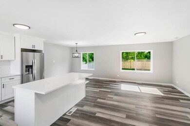 18014 Chantilly Ln, Hazel Crest, IL 60429 - photo 5