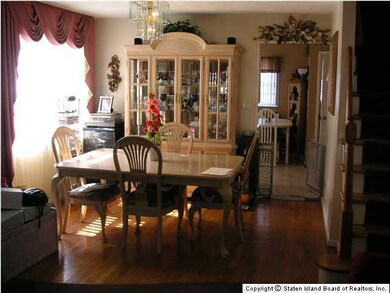 138 Buffalo St, Staten Island, NY 10306 - photo 3