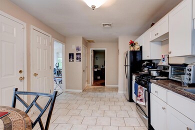 90 Palm St, Nashua, NH 03060 - photo 3