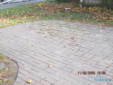 2254 108th St, Toledo, OH 43611 - photo 3