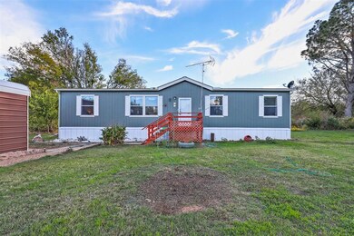 629 Willow Cir, Springtown, TX 76082 - photo 2