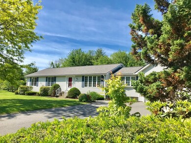 7 Mieczkowski Cir, South Deerfield, MA 01373 - photo 2