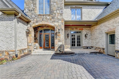 8330 Royal Melbourne Way, Duluth, GA 30097 - photo 3