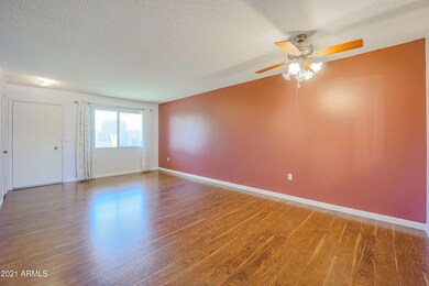10947 W Santa fe Dr unit 15B, Sun City, AZ 85351 - photo 4