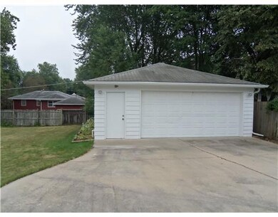 3847 56th St, Des Moines, IA 50310 - photo 3