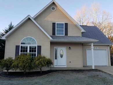 314 Preservation Cir, Johnson City, TN 37601 - photo 2