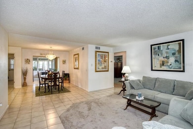 1649 Woodridge Dr, Clearwater, FL 33756 - photo 5