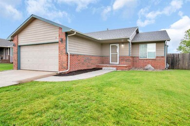 704 S Longbranch Dr, Maize, KS 67101 - photo 2