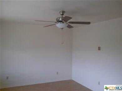 304 E Carpenter Ave, Copperas Cove, TX 76522 - photo 7