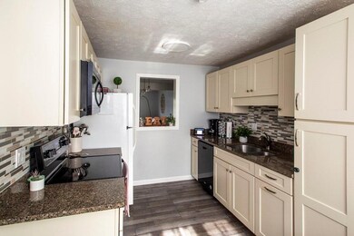 48 Fox Meadow Rd unit F, Leominster, MA 01453 - photo 5