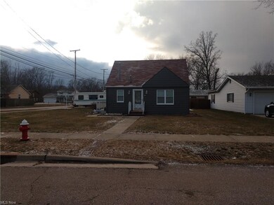 790 Alameda Ave, Sheffield Lake, OH 44054 - photo 4