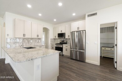 17687 N Coconino Dr, Surprise, AZ 85374 - photo 4