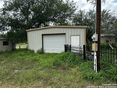 145 Highland Rd, Poteet, TX 78065 - photo 5