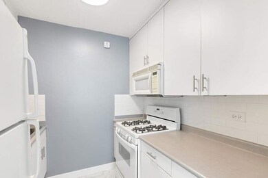 unlisted-address, New York, NY 10280 - photo 6