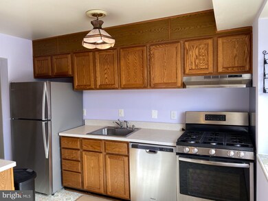 2384 Sun Valley Cir, Silver Spring, MD 20906 - photo 2