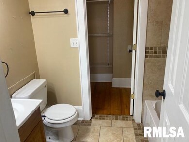1111 N Perry St, Davenport, IA 52803 - photo 3