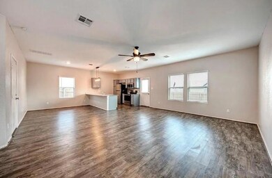 817 Circle Way unit 7I, Jarrell, TX 76537 - photo 7