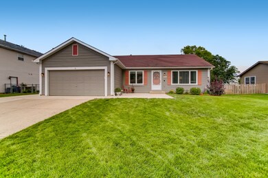 2007 Clematis Dr, Algonquin, IL 60102 - photo 3