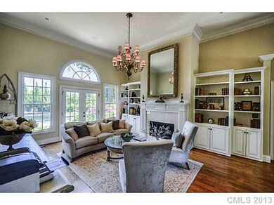 Great Room - Built-in bookcases, bountiful morning