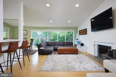 11711 Karen Dr, Potomac, MD 20854 - photo 5