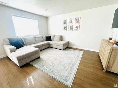 2051 W Lydia Ln, Syracuse, UT 84075 - photo 2