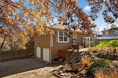 1813 N Jennings Rd, Independence, MO 64058 - photo 4