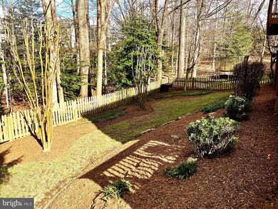 9102 Wood Pointe Way, Fairfax Station, VA 22039 - photo 6