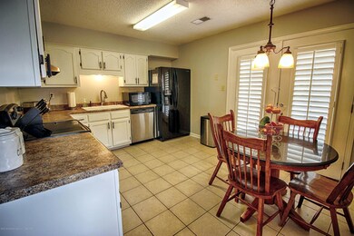 Kitchen/Dining