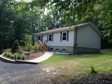 125 Birch Leaf Dr, Milford, PA 18337 - photo 4