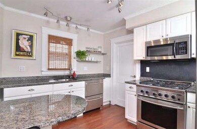 135 Albion St unit 2, Somerville, MA 02144 - photo 2