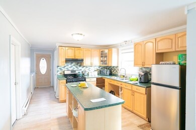 8 Osgood St, Lawrence, MA 01843 - photo 4