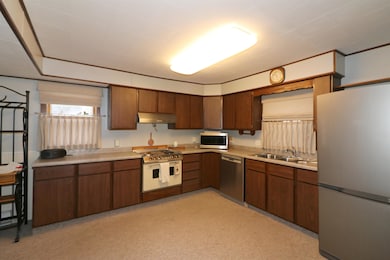 32 W 1st St, Spencer, IA 51301 - photo 3